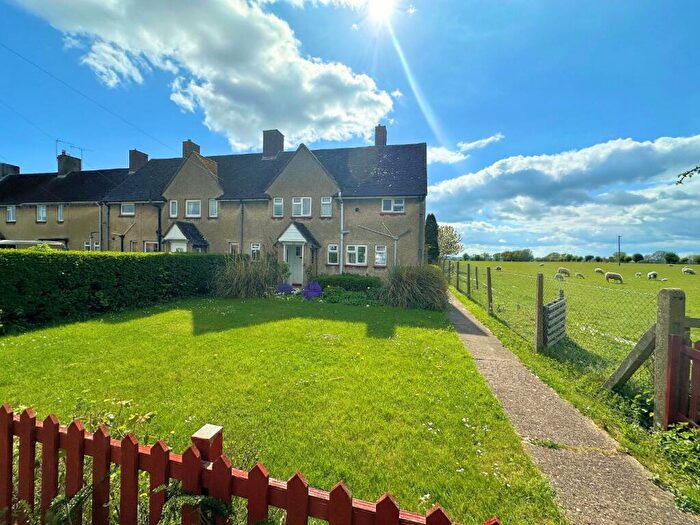 3 Bedroom Semi-Detached House For Sale In Bierton, HP22