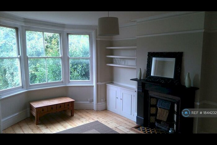 1 Bedroom Flat To Rent In Pepys Road, London, SE14