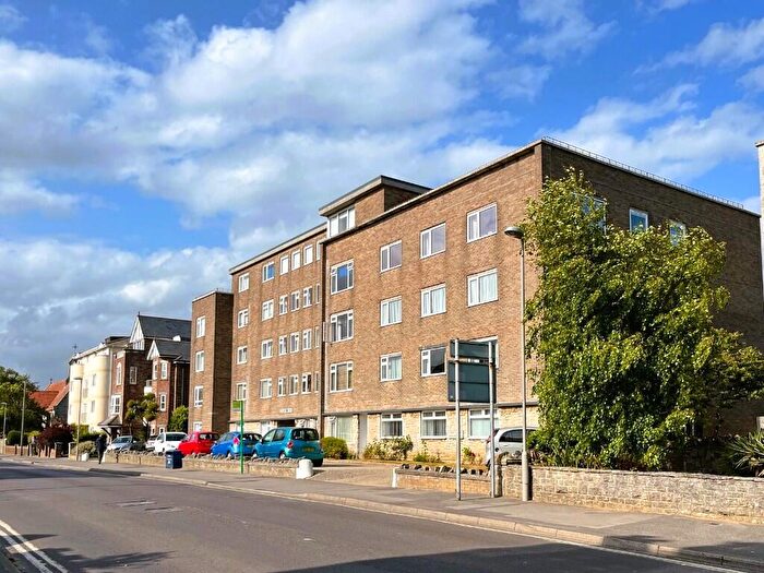 2 Bedroom Flat For Sale In Rempstone Road, Swanage, Dorset, BH19