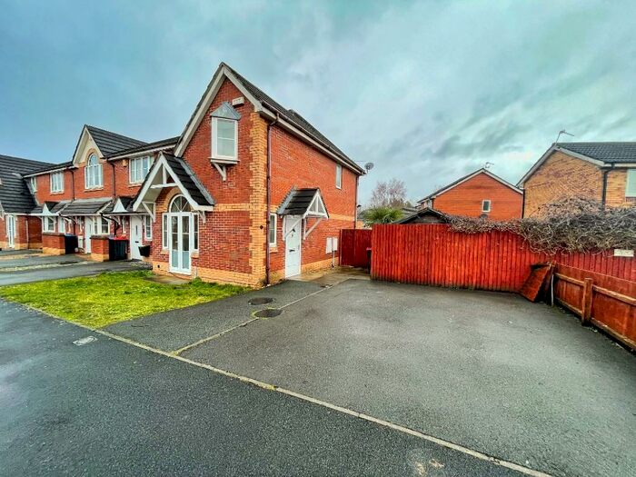 3 Bedroom Mews To Rent In Mayfield Drive, Winsford, Cheshire, CW7
