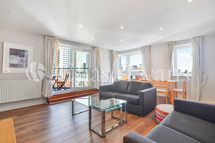 2 Bedroom Flat To Rent In Wingfield Court, Newport Avenue, Poplar, London, E14