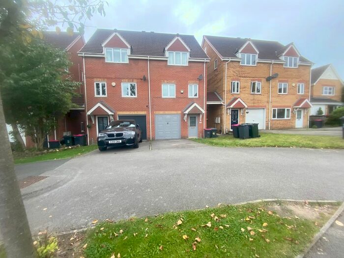 3 Bedroom Semi-Detached House To Rent In Elton Lane, Sunnyside, Rotherham, S66