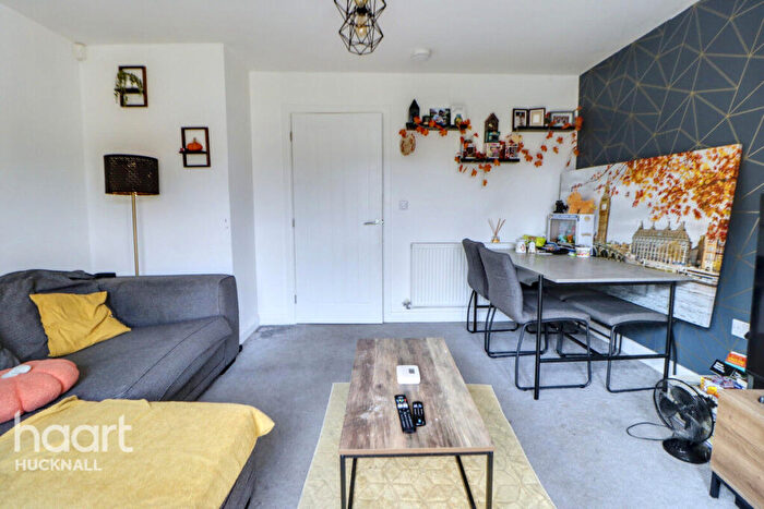 4 Bedroom Semi-Detached House For Sale In Fraser Street, Nottingham, NG15