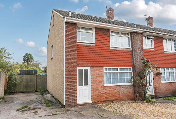 3 Bedroom End Of Terrace House For Sale In Tudor Close, Oldland Common, Bristol, Gloucestershire, BS30
