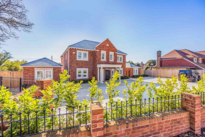 4 Bedroom Detached House For Sale In Fareham, Hampshire, PO17