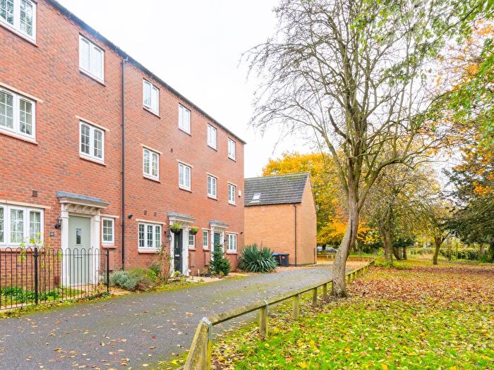 4 Bedroom Town House For Sale In Corah Close, Leicester, LE7