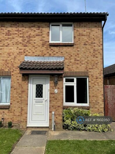 2 Bedroom End Of Terrace House To Rent In Telford Drive, Walton-On-Thames, KT12