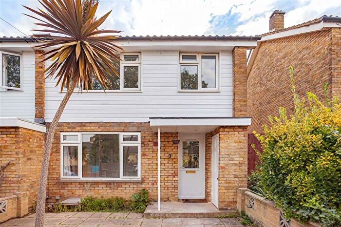 4 Bedroom Terraced House To Rent In Bennett Grove, Greenwich, SE13