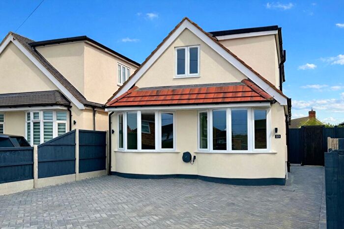 4 Bedroom Detached Bungalow For Sale In Sunrise Avenue, Chelmsford, Essex, CM1