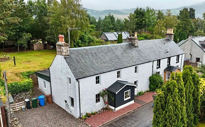 3 Bedroom Semi-Detached House For Sale In Lewiston, Drumnadrochit, Inverness, IV63
