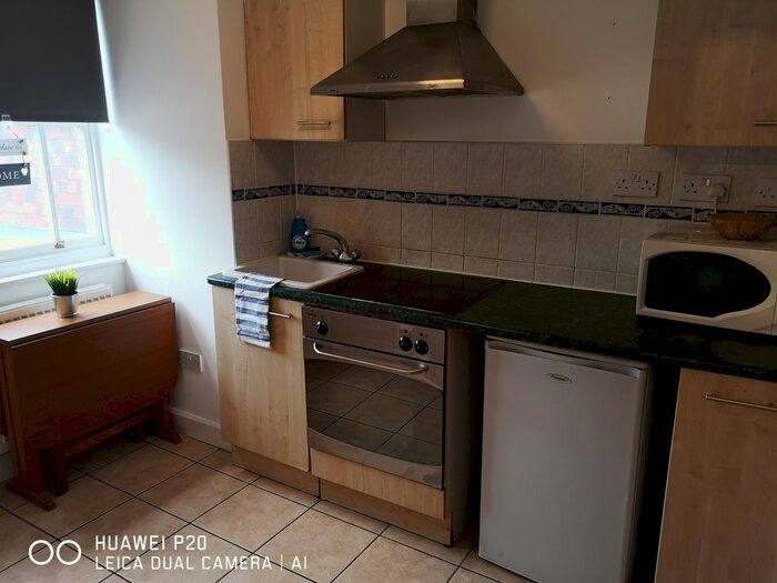 Studio To Rent In Upper High Street, Wednesbury, WS10