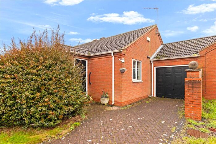 2 Bedroom Bungalow For Sale In Middlegate Close, Barrow Upon Humber, North Lincs, DN19