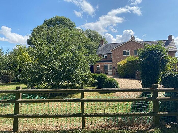 3 Bedroom Semi-Detached House For Sale In West Farm Cottages, Witham-on-the-Hill, PE10