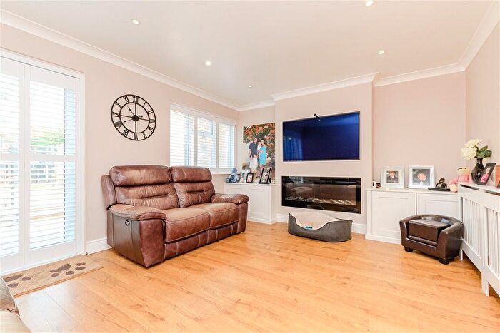 4 Bedroom Terraced House For Sale In Church Road, West Kingsdown, Sevenoaks, Kent, TN15