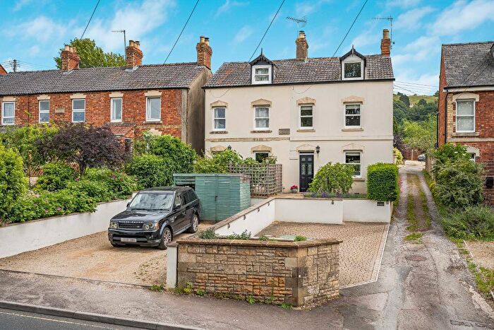3 Bedroom Semi Detached House For Sale In Bath Road, Rodborough, Stroud, GL5