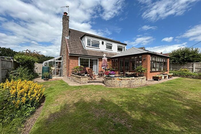 3 Bedroom Detached Bungalow For Sale In Woodlands Drive, Goostrey, CW4