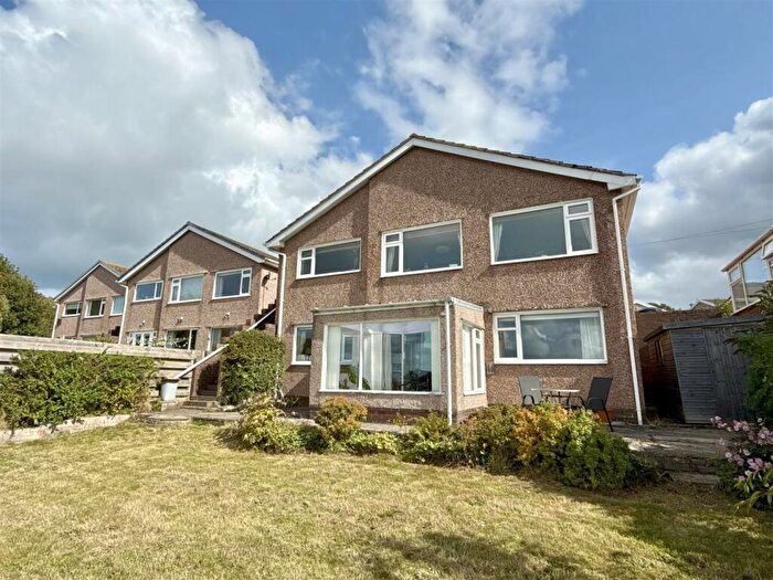 3 Bedroom House For Sale In Gorwel, Llanfairfechan, LL33
