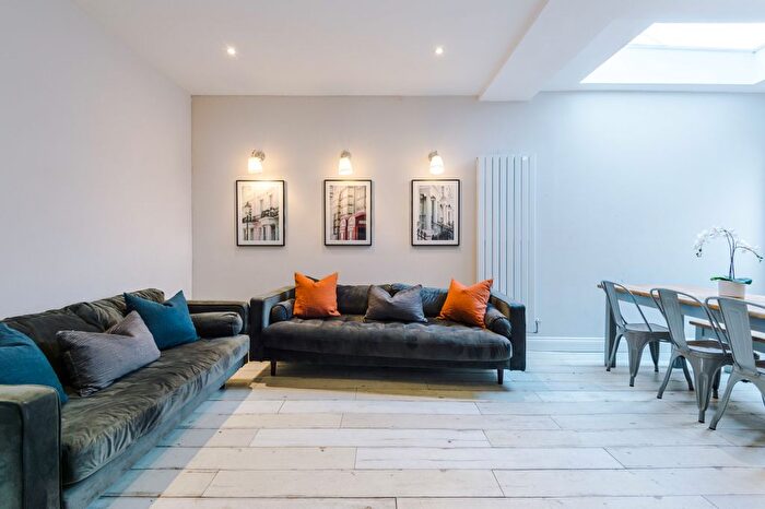 8 Bedroom Property To Rent In Woodcroft Road, Liverpool, L15
