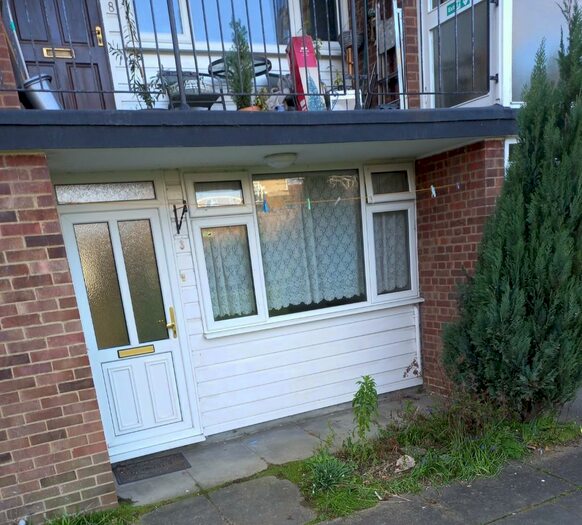 1 Bedroom Ground Flat To Rent In Broad Street, Canterbury, Kent, CT1