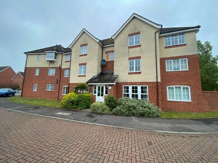 2 Bedroom Flat To Rent In Artillery Drive, Thatcham, RG19