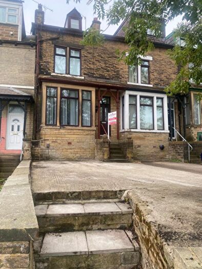 4 Bedroom Terraced House For Sale In Necropolis Road, Bradford, West Yorkshire, BD7
