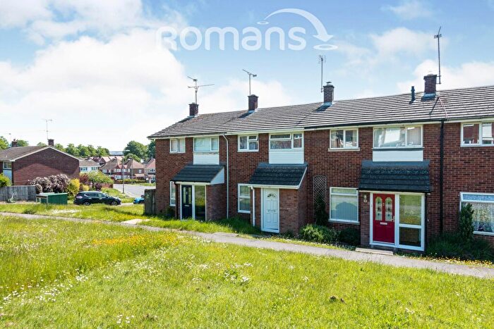 3 Bedroom House To Rent In Longcroft Close, Basingstoke, Basingstoke, RG21