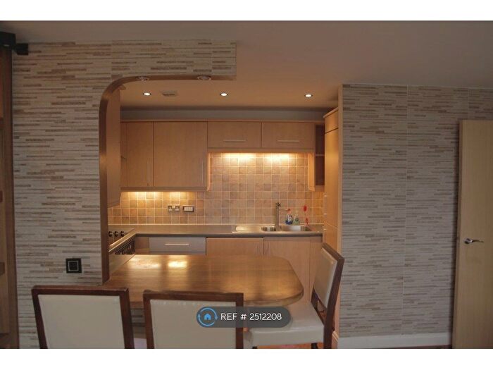 1 Bedroom Flat To Rent In Holland Gardens, Brentford, TW8