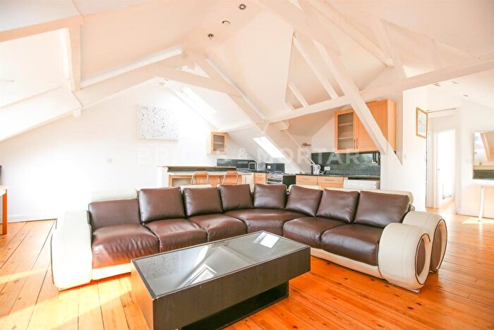 2 Bedroom Apartment To Rent In (£pppw) Westgate Road, City Centre, Newcastle Upon Tyne, NE4