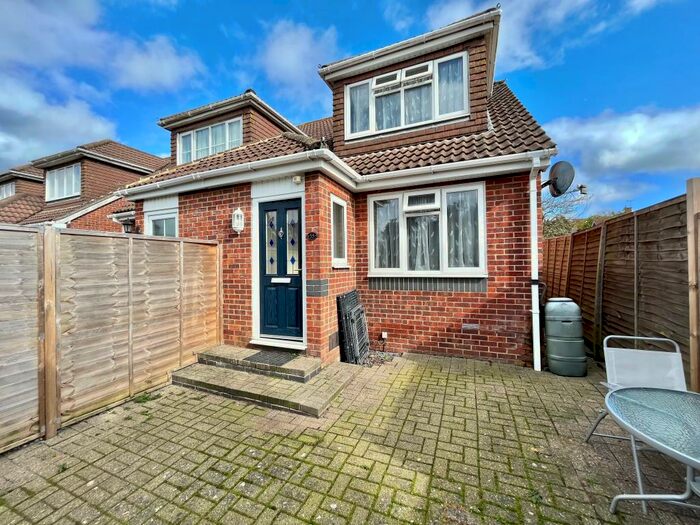 1 Bedroom House To Rent In Botley Gardens, Sholing, SO19