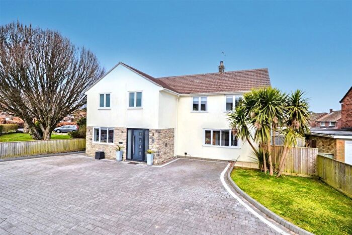 5 Bedroom Detached House For Sale In Kingsbere Crescent, Dorchester, DT1