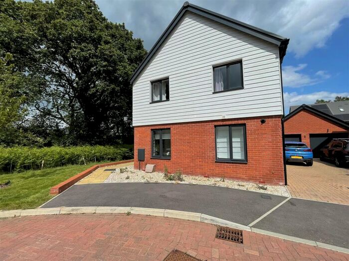 4 Bedroom Detached House To Rent In Barn Owl Close, Whitley, PO15