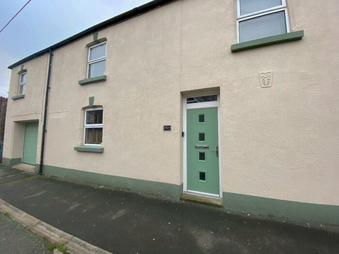 2 Bedroom Terraced House To Rent In Okehampton, EX20