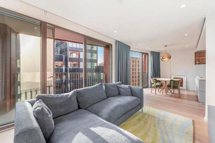 2 Bedroom Flat To Rent In Cadence Court, Kings Cross, N1C