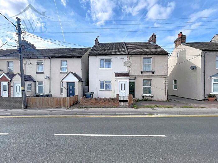 3 Bedroom Semi-Detached House For Sale In Malling Road, Snodland, ME6