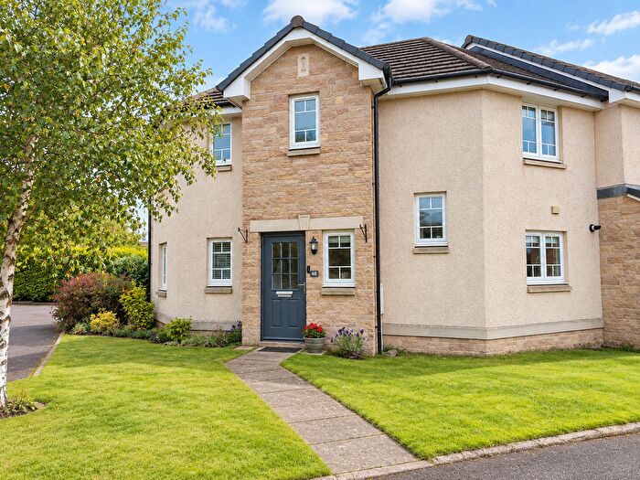 3 Bedroom End Of Terrace House For Sale In Gowkhill Place, Kinnaird Village, Larbert, FK5