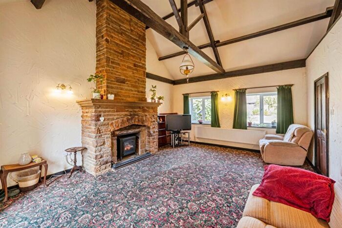 3 Bedroom Barn Conversion For Sale In The Mews, Hickleton, Doncaster, DN5
