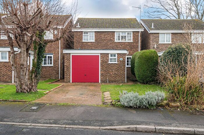 3 Bedroom Detached House For Sale In Jubilee Way, Storrington, RH20