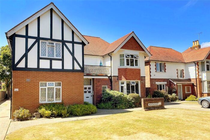 1 Bedroom Apartment To Rent In St. Floras Road, Littlehampton, BN17