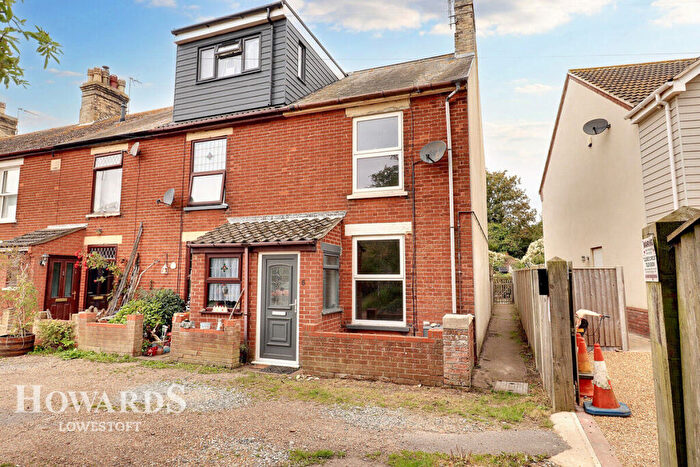 2 Bedroom End Of Terrace House For Sale In Poplar Terrace, Kessingland, NR33