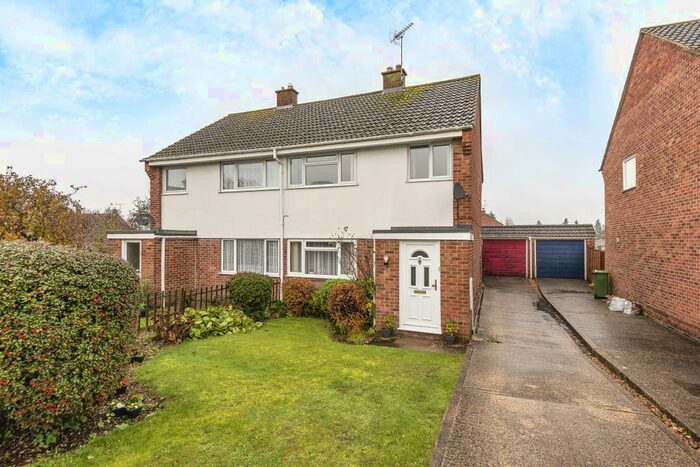3 Bedroom Semi-Detached House To Rent In Newbury, Berkshire, RG14