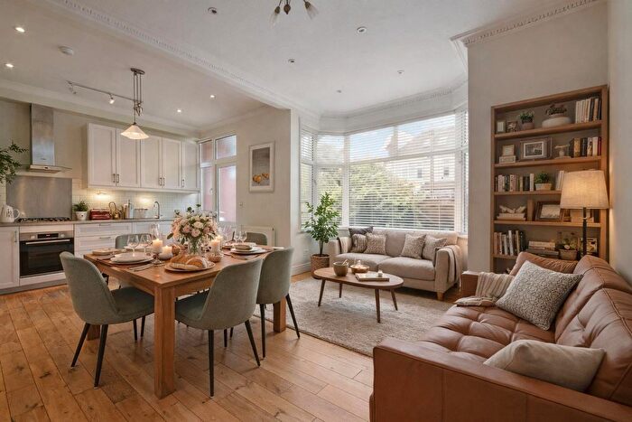 3 Bedroom Property To Rent In Laurel Road, West Wimbledon, SW20