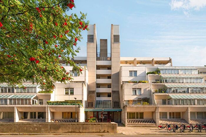 2 Bedroom Flat To Rent In Brunswick Centre, Bloomsbury, WC1N