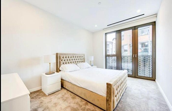 2 Bedroom Flat To Rent In Michael Road, London, SW6