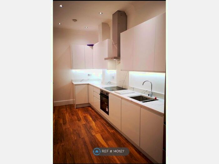 4 Bedroom Terraced House To Rent In Huxley Road, Leyton, E10