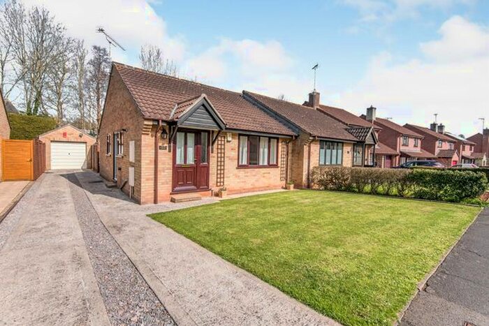 2 Bedroom Semi-Detached Bungalow For Sale In Western Lea, Crediton, EX17