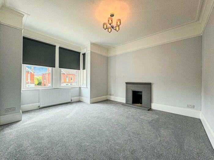 2 Bedroom Flat To Rent In Shakespeare Road, Worthing, BN11