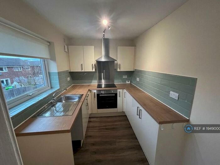 2 Bedroom Flat To Rent In School Field, Bamber Bridge, PR5