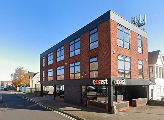 1 Bedroom Apartment For Sale In London Road, Hadleigh, Benfleet, SS7