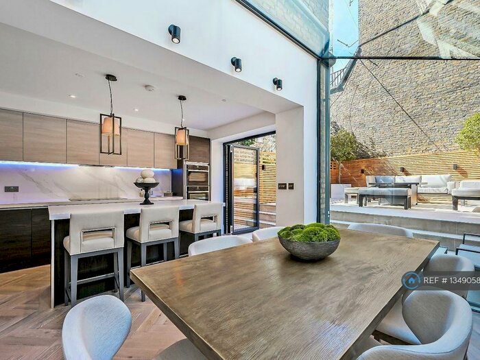 2 Bedroom Flat To Rent In Chelsea, London, SW10