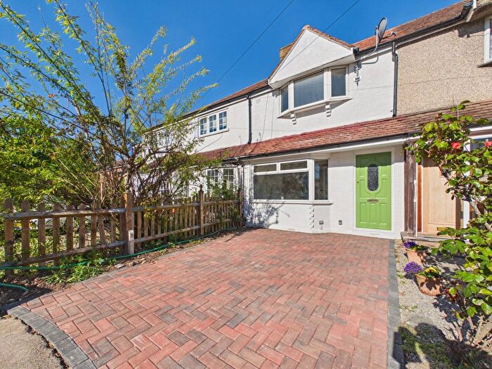 3 Bedroom Terraced House For Sale In Devonshire Road, Feltham, Middlesex, TW13